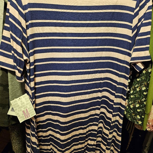 Lularoe Perfect T Size M NWT - Picture 6 of 6